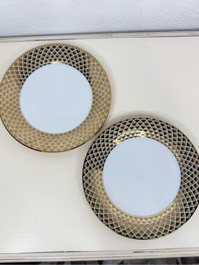 Ciroa Luxe Salad Plates Set of 2 White Center Gold Lattice Trellis Rim 7.5"